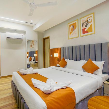 Hotel West Inn Premium Kharar Buitenkant foto