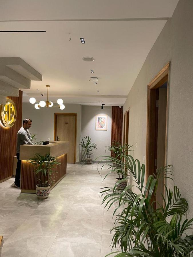 Hotel West Inn Premium Kharar Buitenkant foto