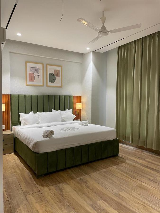 Hotel West Inn Premium Kharar Buitenkant foto