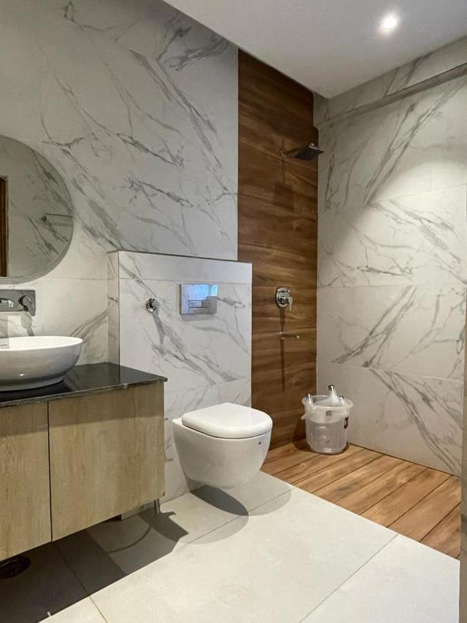 Hotel West Inn Premium Kharar Buitenkant foto