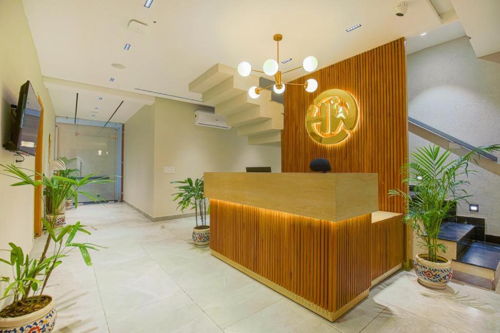 Hotel West Inn Premium Kharar Buitenkant foto