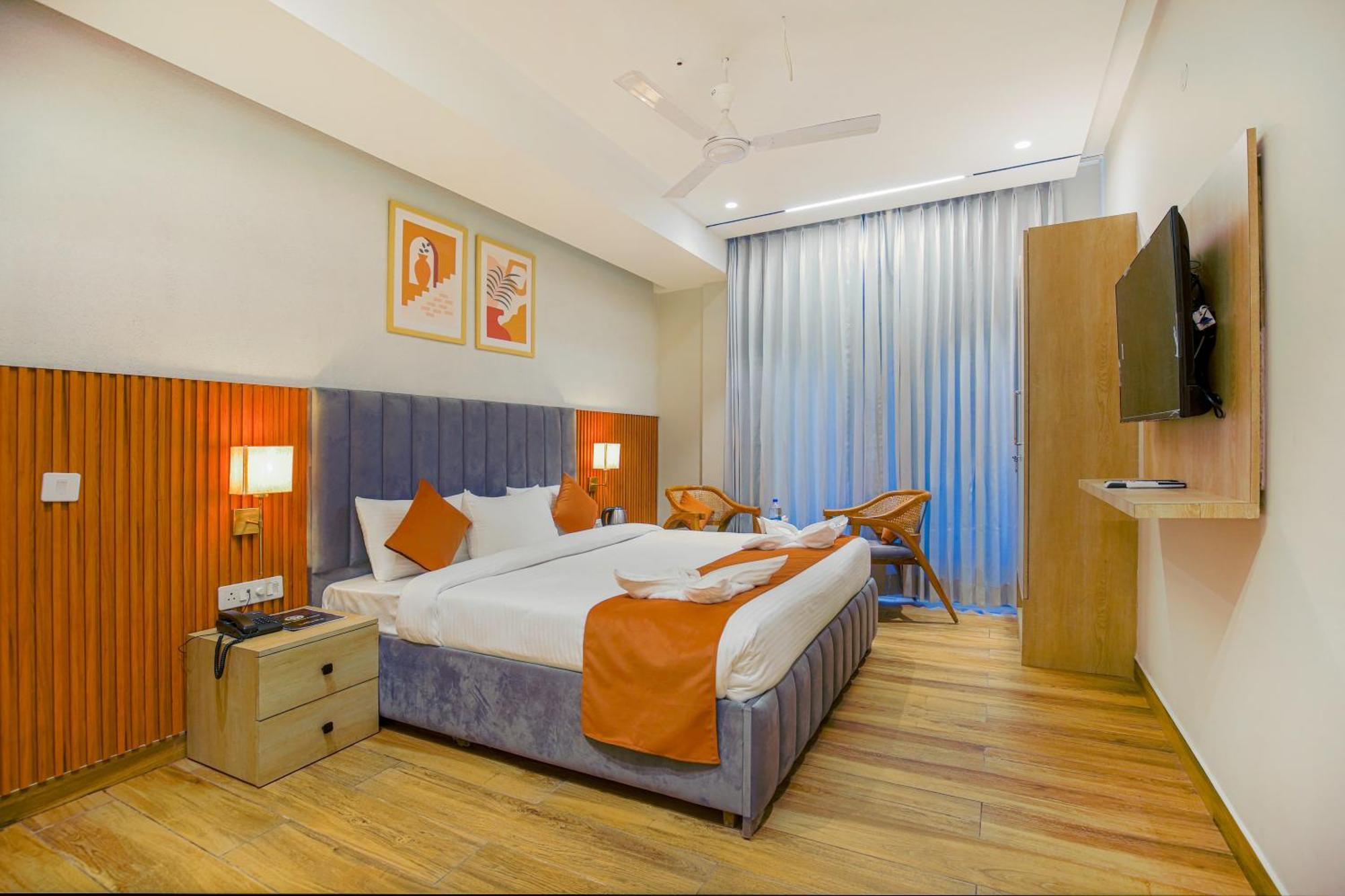 Hotel West Inn Premium Kharar Buitenkant foto